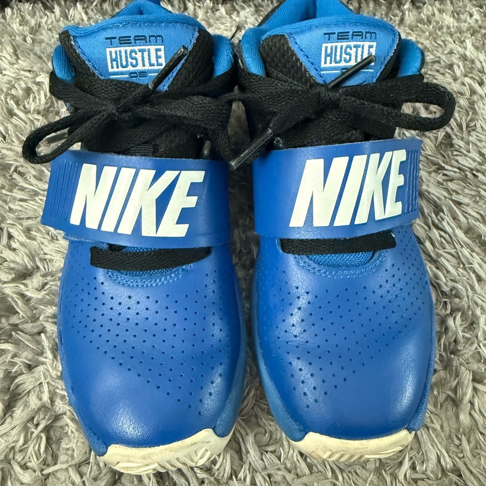 Nike Kids Team Hustle Blue Sneakers size 1